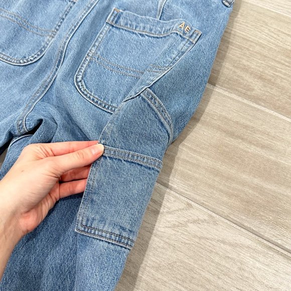 American Eagle Highest Rise 90s Boyfriend Carpenter Jeans in Medium Wash Denim - Picture 11 of 16
